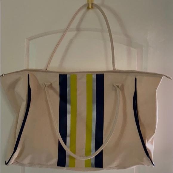 DSW Yoga Mat and Tote - Picture 8 of 8